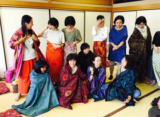 タクスアマナのお洋服を着て
