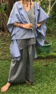 女性